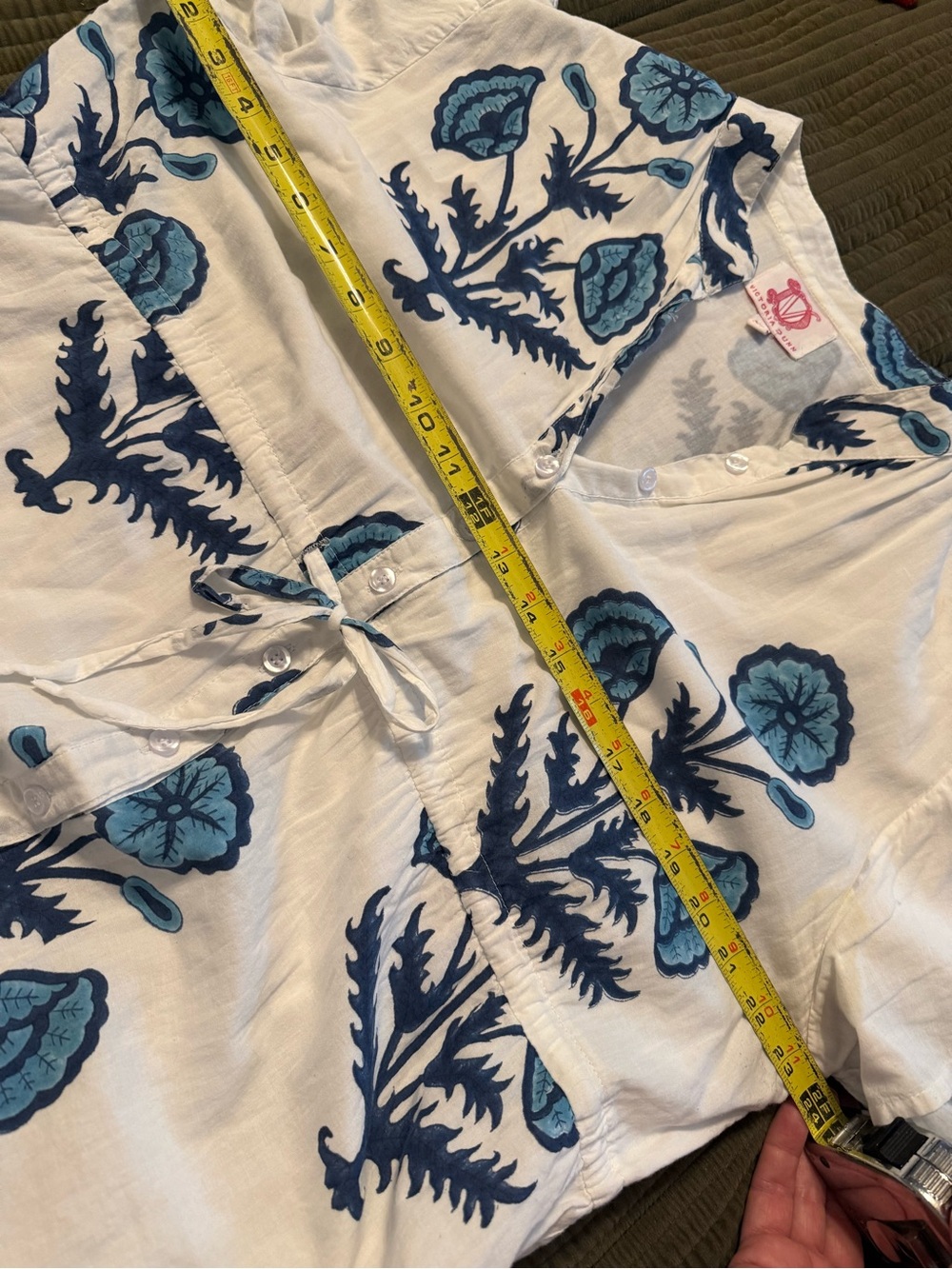 Victoria Dunn White Cotton Shirt with Blue Floral Accents - Picture 5 of 6